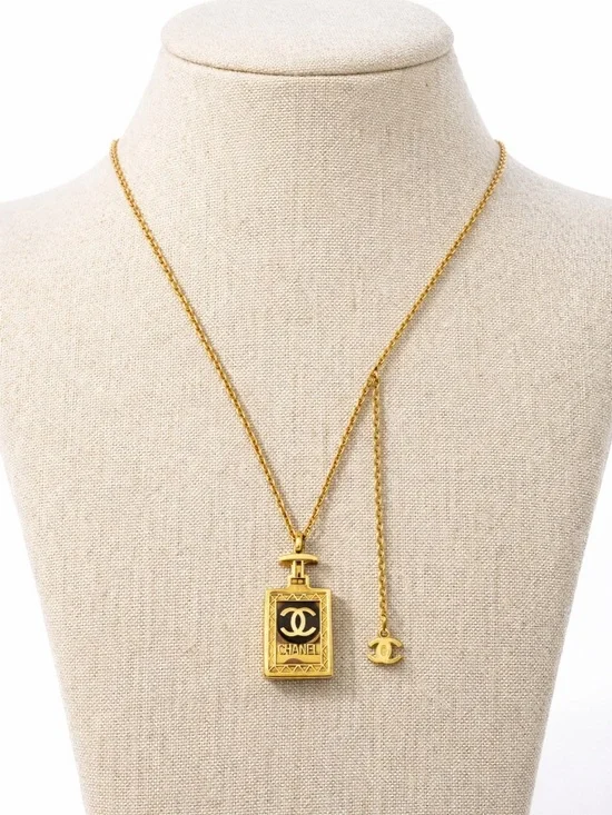 CHANEL Dupe Gold-Tone Perfume Bottle Logo Pendant Necklace with CC Charm - Picture 1 of 3